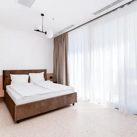 Amaris Aparthotel Апартаменти