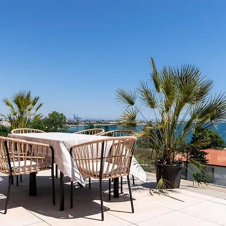 Апартаменти Amaris Aparthotel
