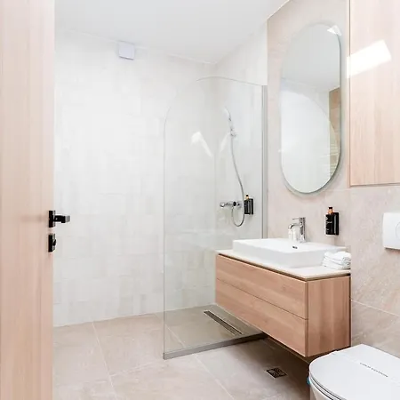 Апартаменти Amaris Aparthotel *